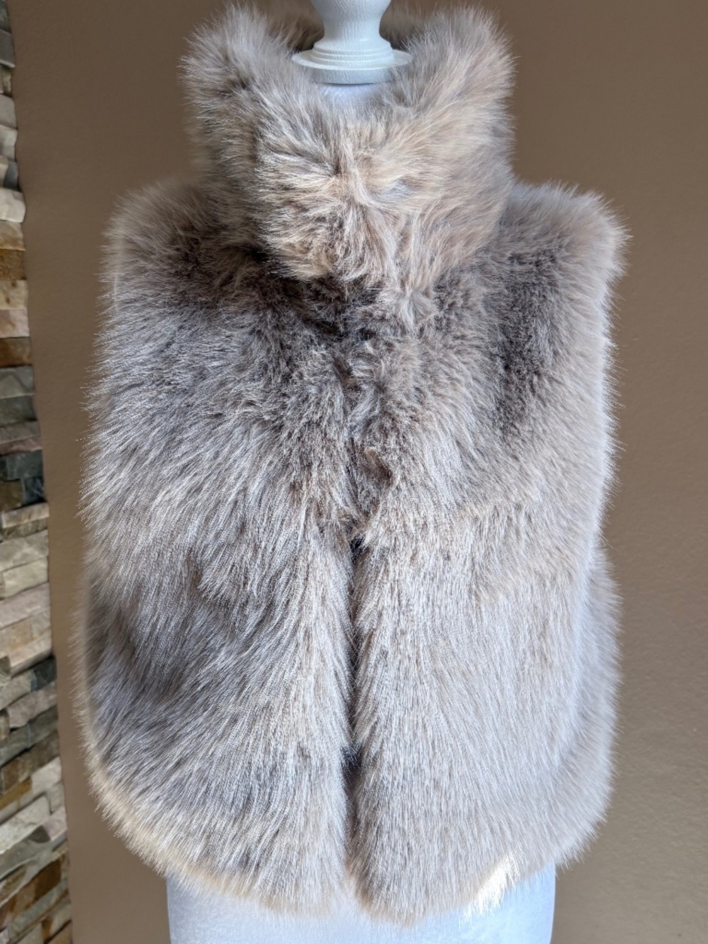 NWT Jason Wu Taupe Brown Faux Fur Statement Collar Vest